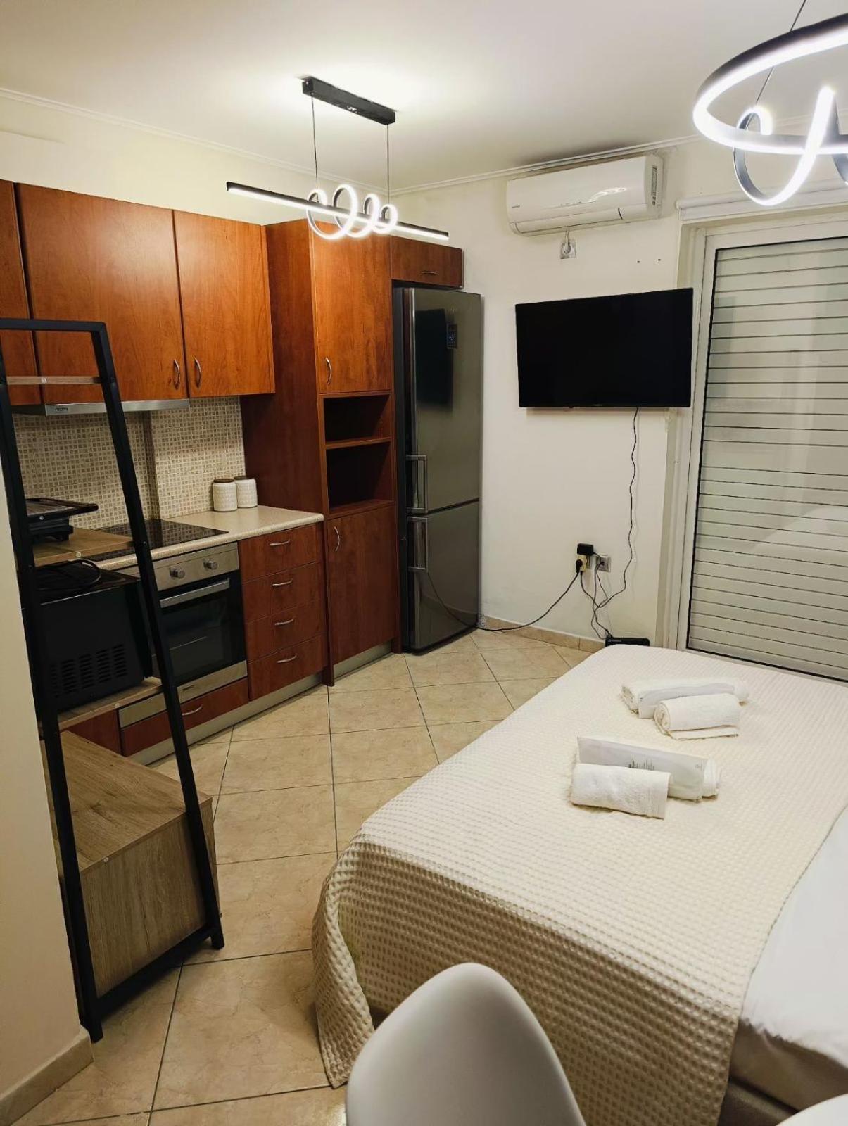 Aiolos Glyfada Super Lux Mini Apartment เอเธนส์ ภายนอก รูปภาพ