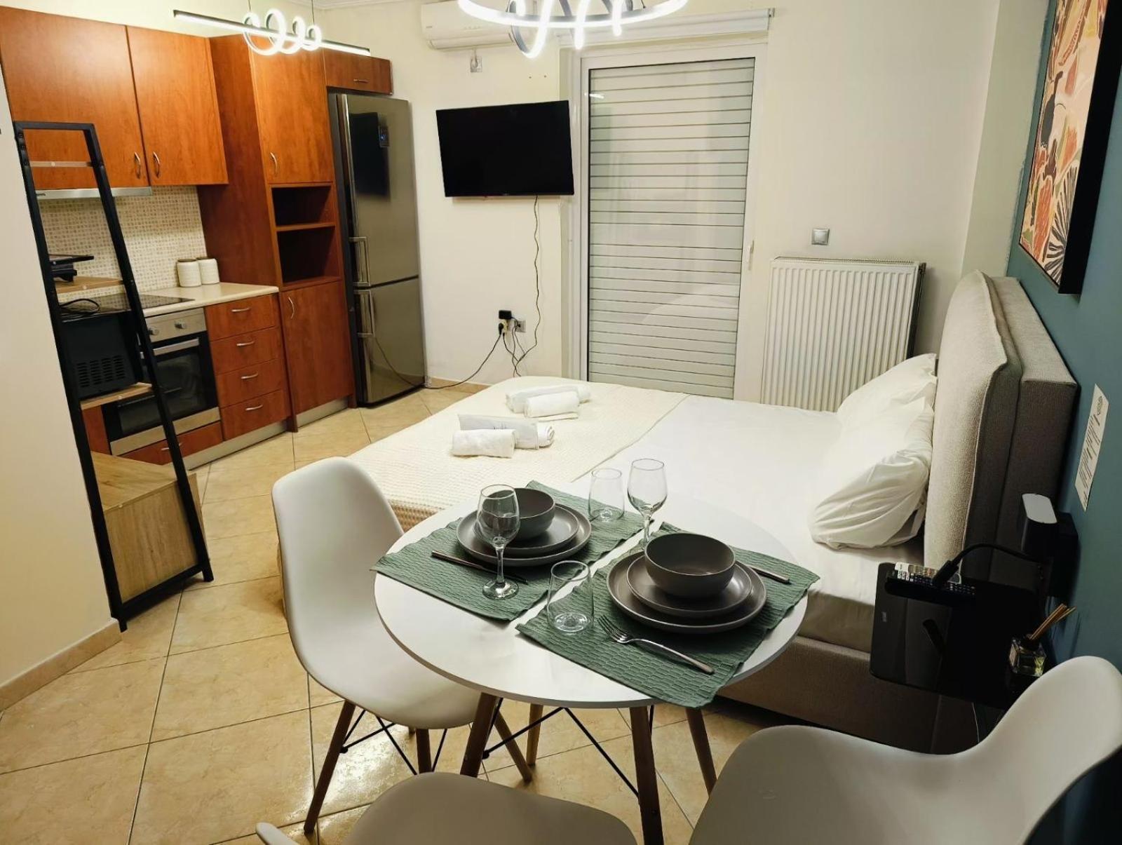Aiolos Glyfada Super Lux Mini Apartment เอเธนส์ ภายนอก รูปภาพ