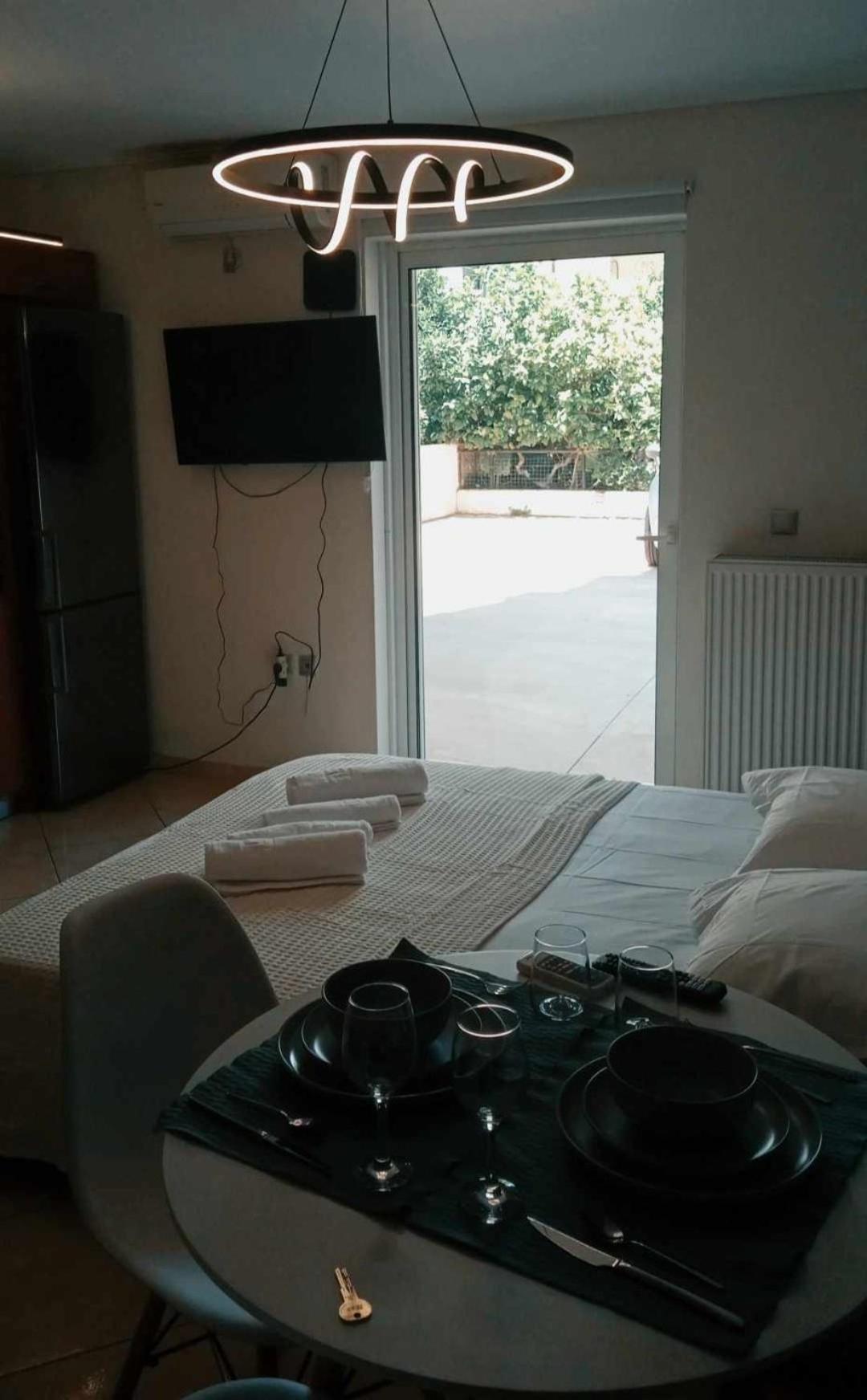 Aiolos Glyfada Super Lux Mini Apartment เอเธนส์ ภายนอก รูปภาพ
